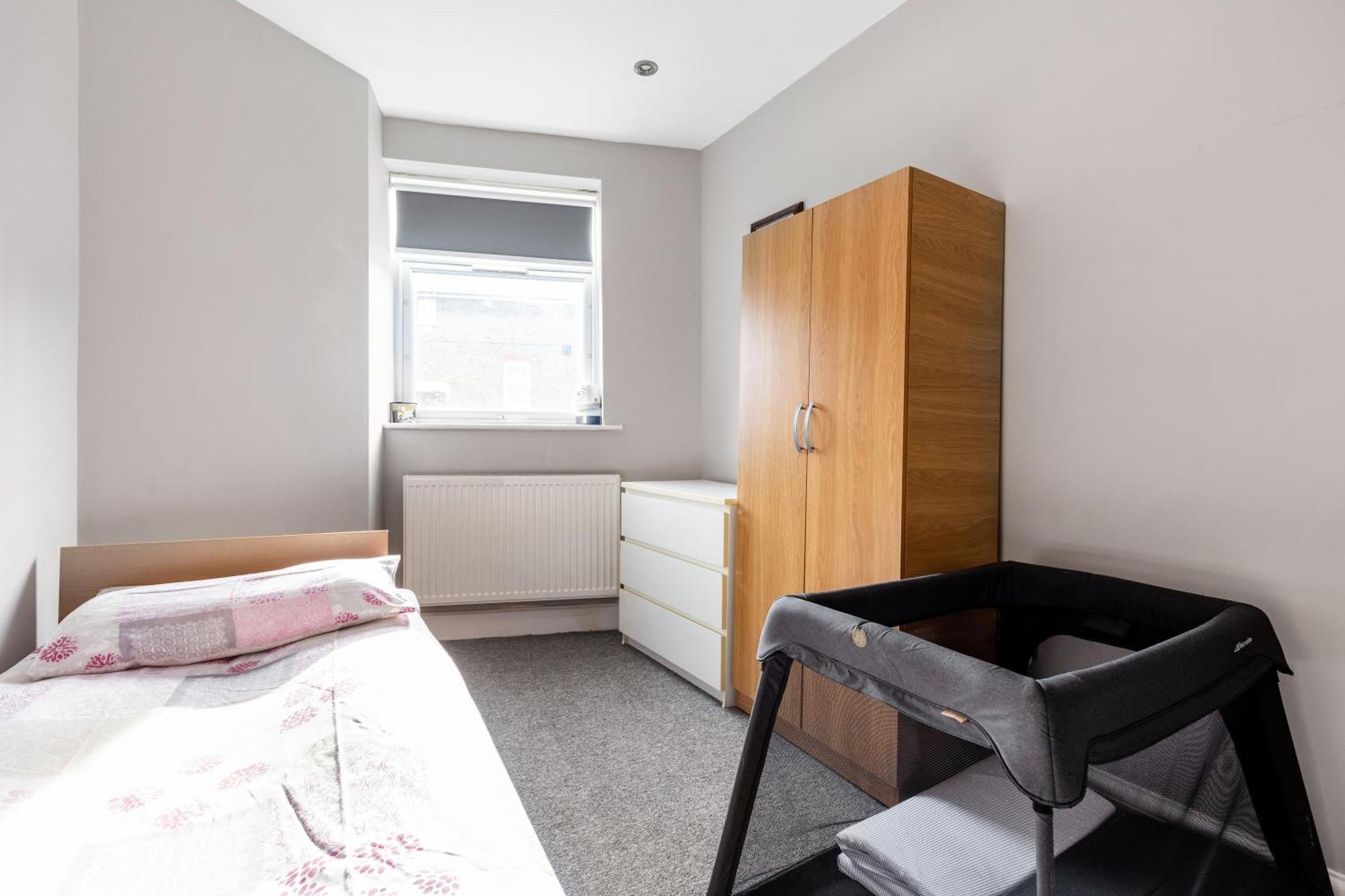 Spacious 2 Bed 2 Bath Apartment With Free Parking For 2 Cars And Underground Station Zone 2 For Quick Access To Central London Up To 10 Guests Exteriér fotografie