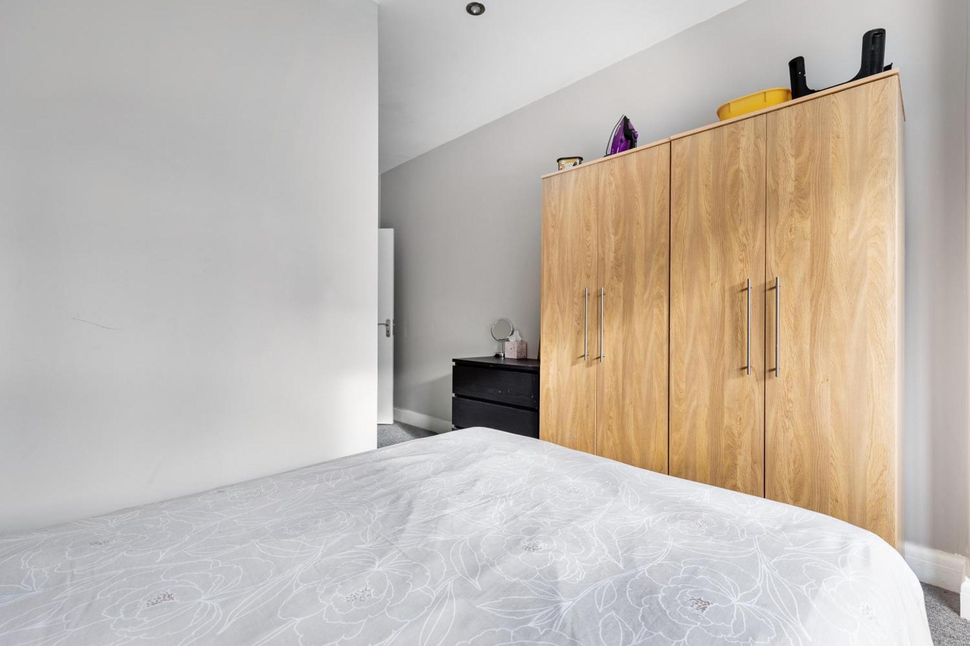 Spacious 2 Bed 2 Bath Apartment With Free Parking For 2 Cars And Underground Station Zone 2 For Quick Access To Central London Up To 10 Guests Exteriér fotografie