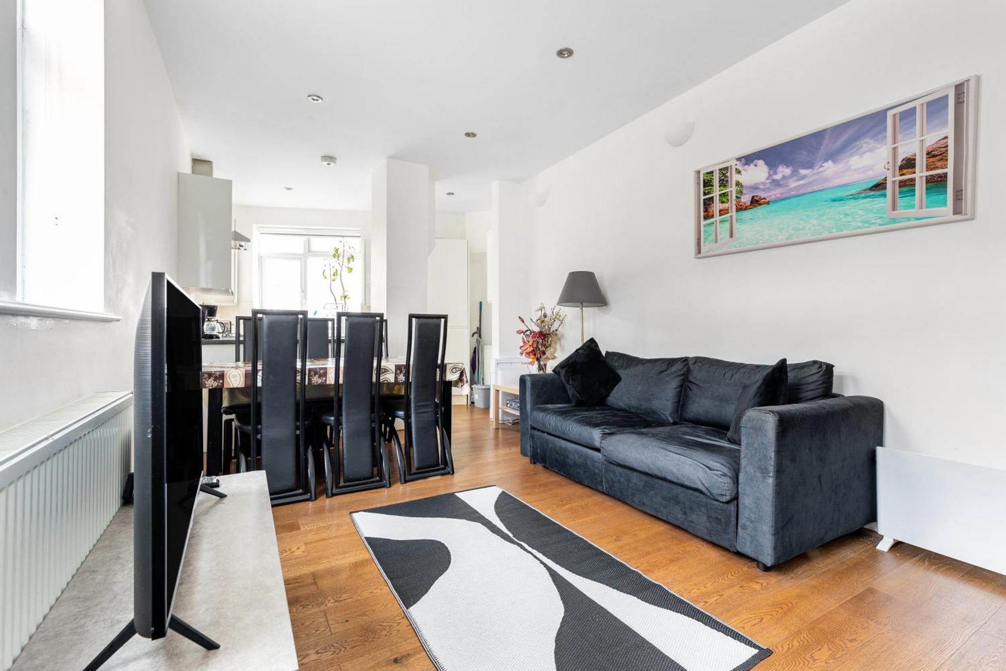 Spacious 2 Bed 2 Bath Apartment With Free Parking For 2 Cars And Underground Station Zone 2 For Quick Access To Central London Up To 10 Guests Exteriér fotografie
