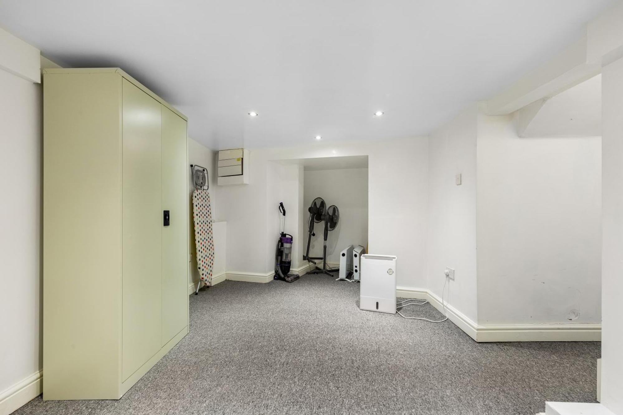Spacious 2 Bed 2 Bath Apartment With Free Parking For 2 Cars And Underground Station Zone 2 For Quick Access To Central London Up To 10 Guests Exteriér fotografie