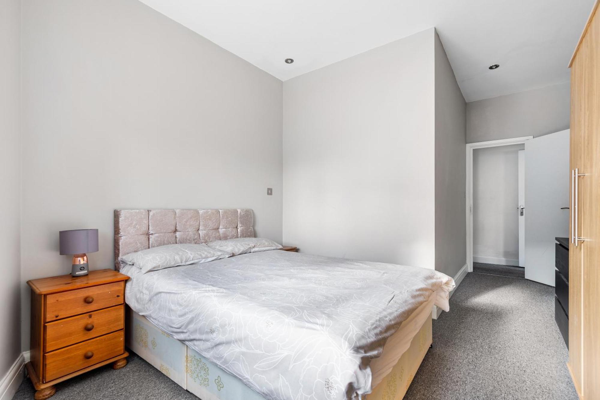 Spacious 2 Bed 2 Bath Apartment With Free Parking For 2 Cars And Underground Station Zone 2 For Quick Access To Central London Up To 10 Guests Exteriér fotografie