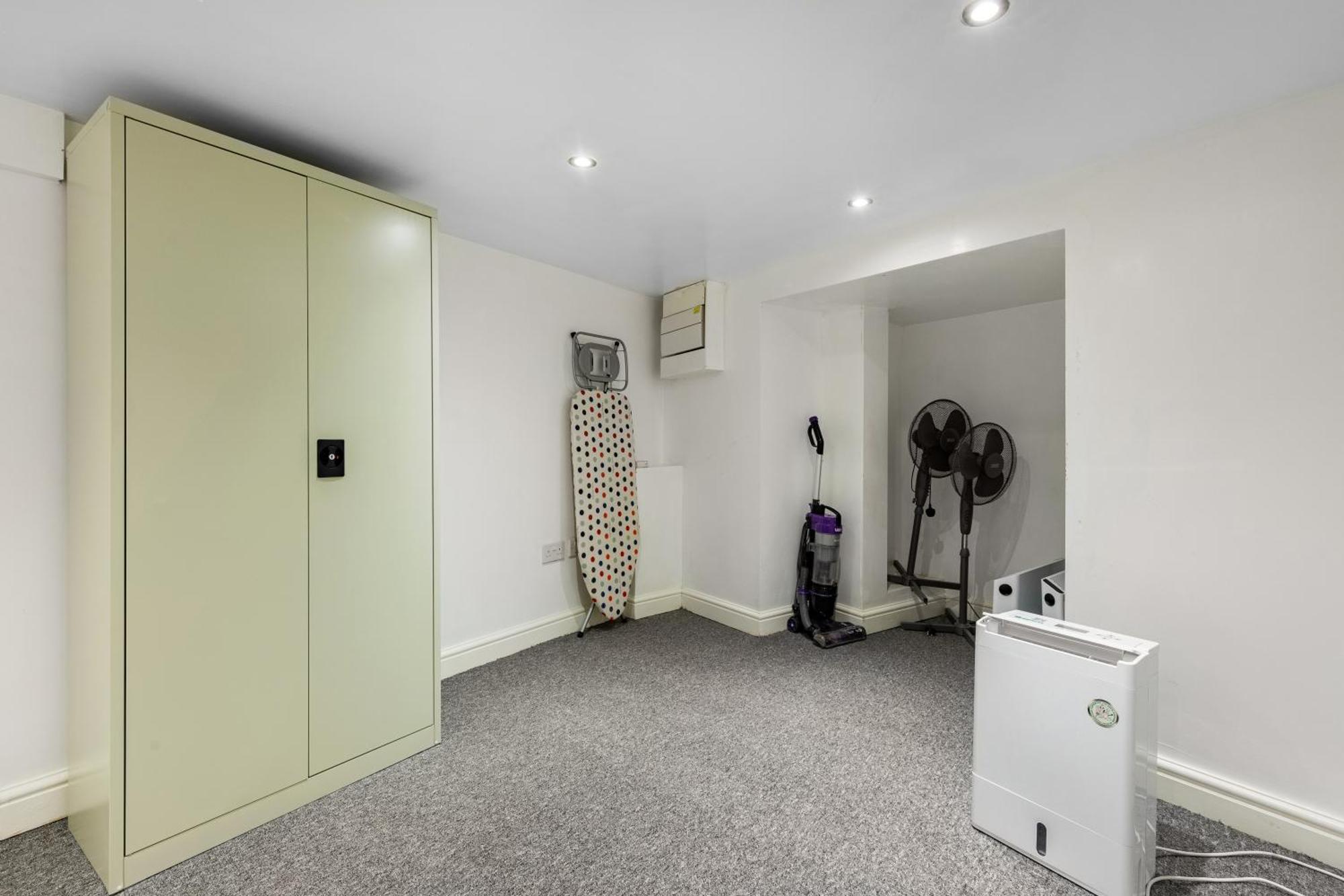 Spacious 2 Bed 2 Bath Apartment With Free Parking For 2 Cars And Underground Station Zone 2 For Quick Access To Central London Up To 10 Guests Exteriér fotografie